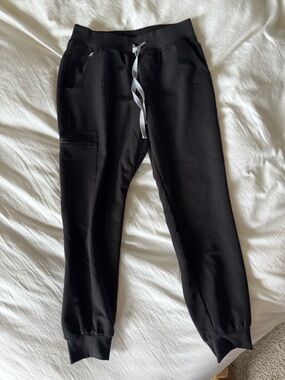 Figs Women's Black Technical Collection Scrub Joggers